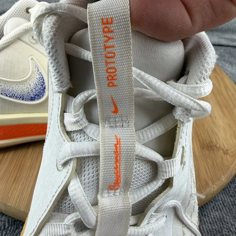 Nike Prototype Shoes Youth Size 7Y White Orange Basketball Sneakers HM0271-100